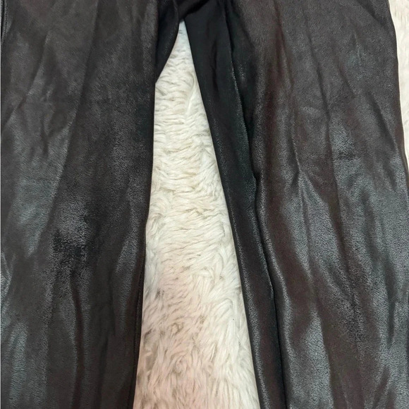 SPANX Faux Leather Leggings size small petite - Picture 3 of 8